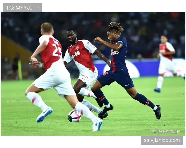 摩纳哥vs马赛，半场结束前马赛凭借点球扳平比分